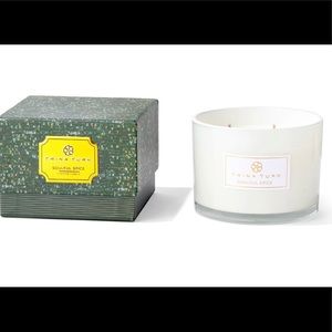 NIB Trina Turk Soulful Spice large candle